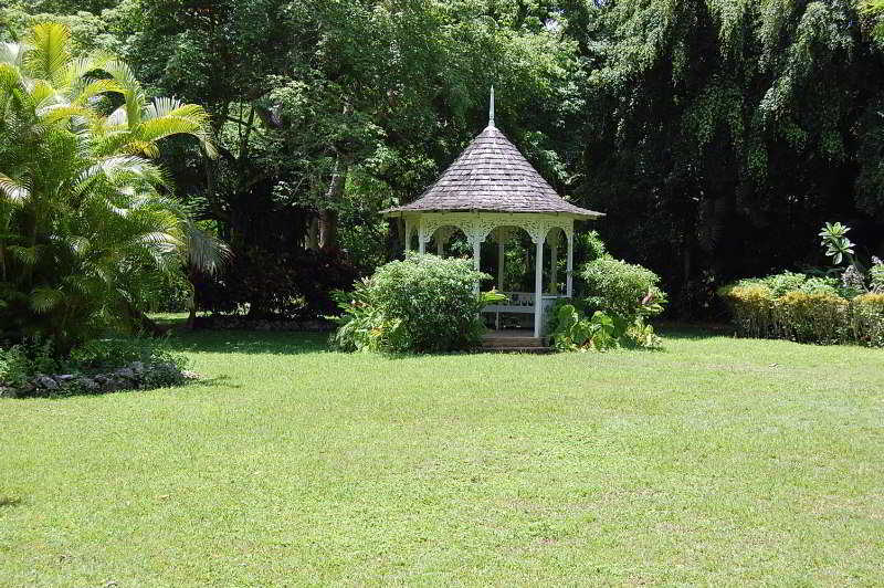 Inn At Shaw Park Gardens & Waterfalls โอโชรีโอส ภายนอก รูปภาพ